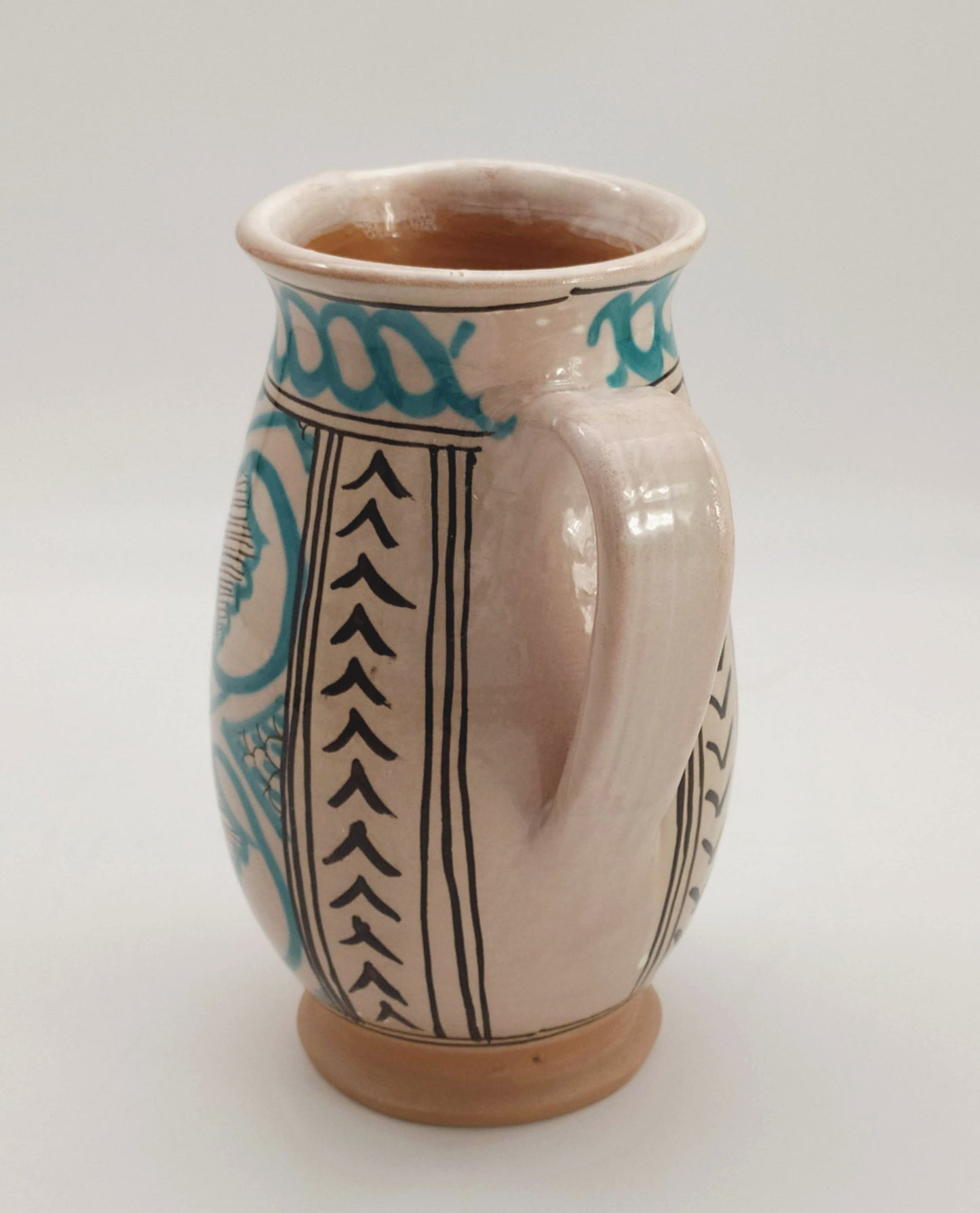 Trilobed Jug