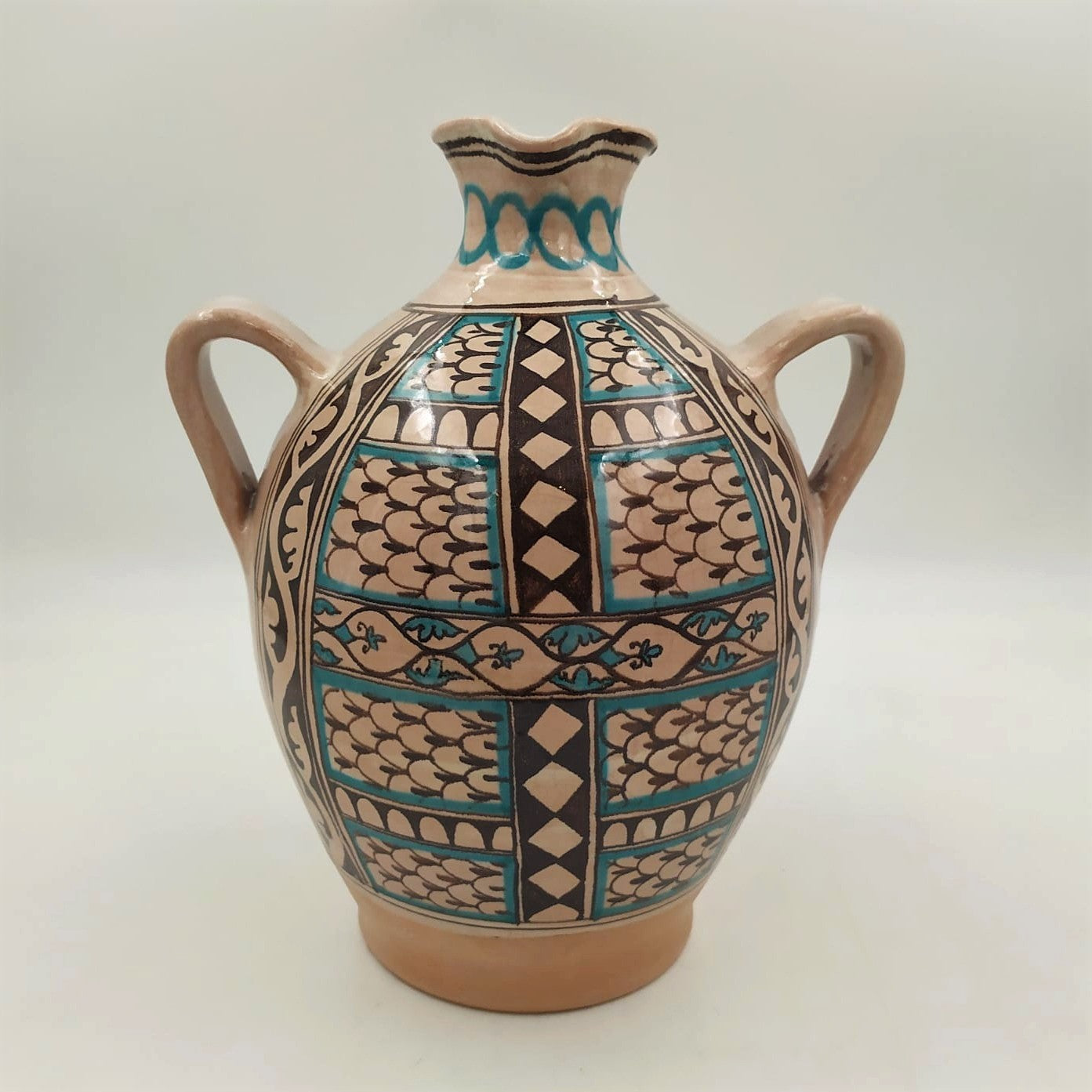 Medium two-handled jug