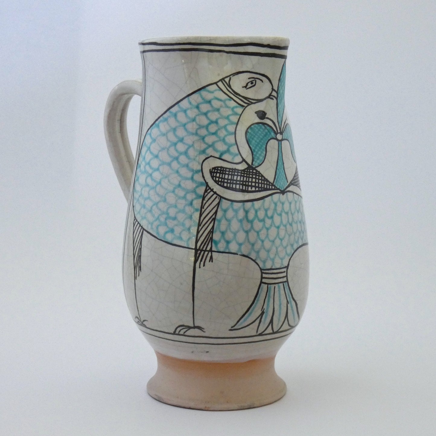 Three-lobed pitcher