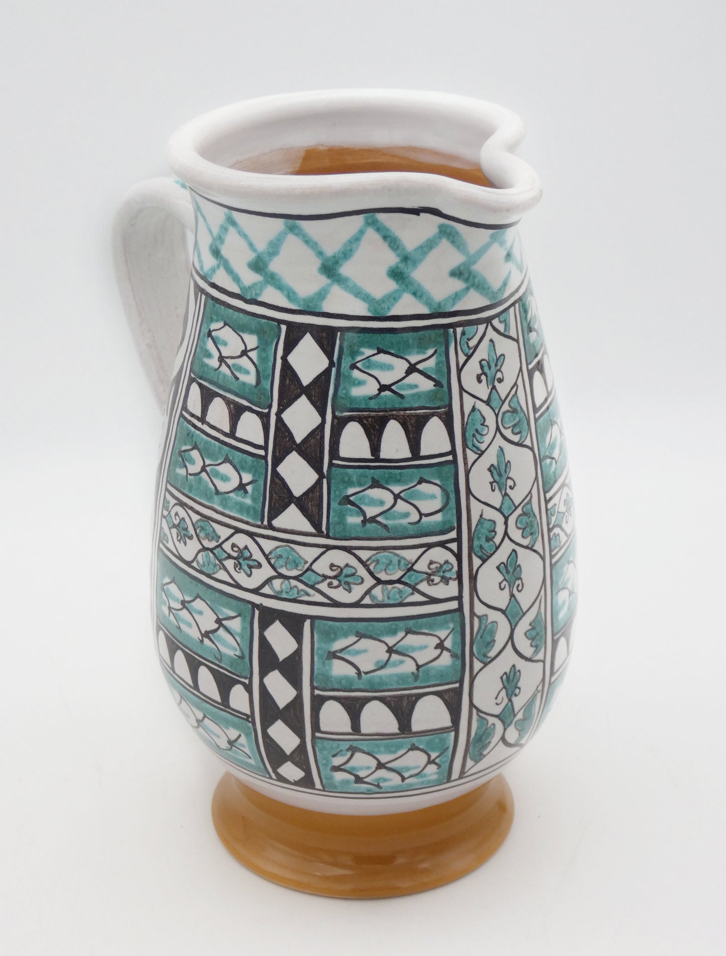 Trilobate Jug