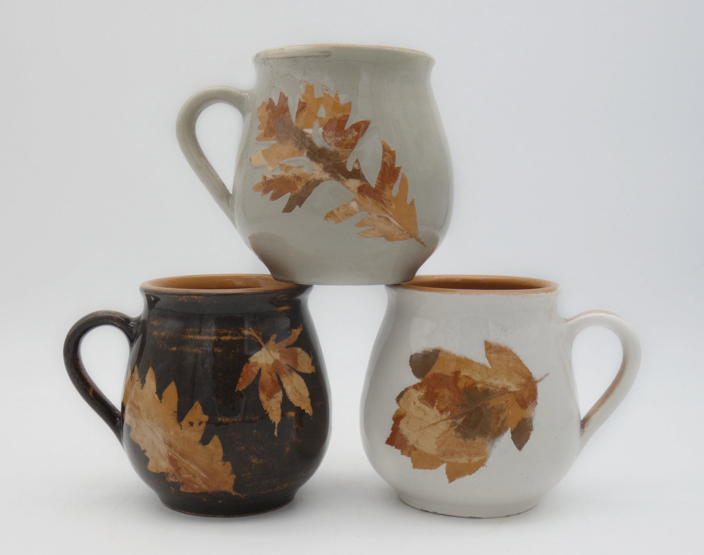 Tazza Bombata Terracotta Invetriata Colori Naturali Terre e Foglie